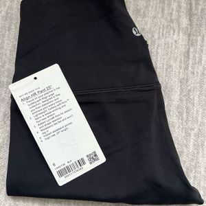 NWT Lululemon Align HR 25”